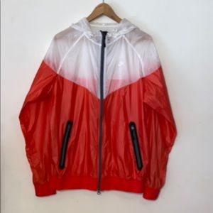 Nike Light Windbreaker